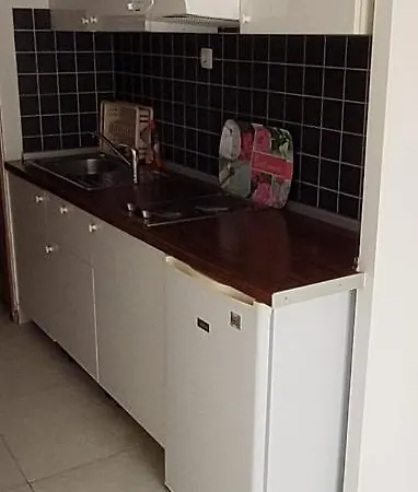Apartment Inviting 7 Sleeps 4 Guests *