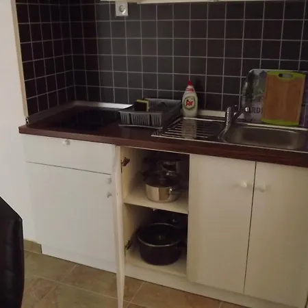 Inviting 7 Sleeps 4 Guests Apartment