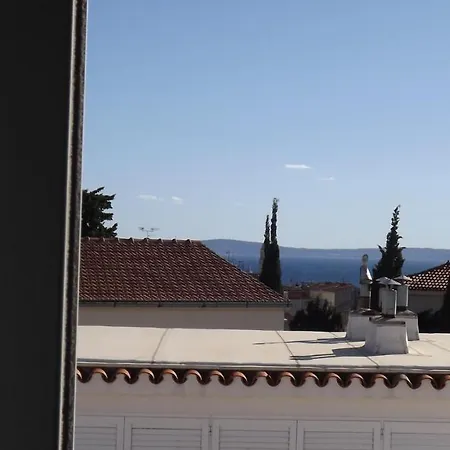 Apartamento Inviting 7 Sleeps 4 Guests Split