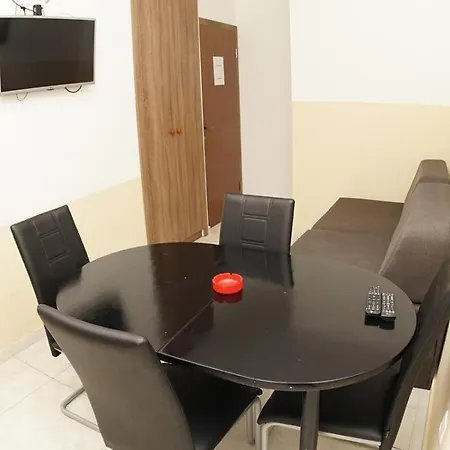 Lejlighed Inviting 7 Sleeps 4 Guests