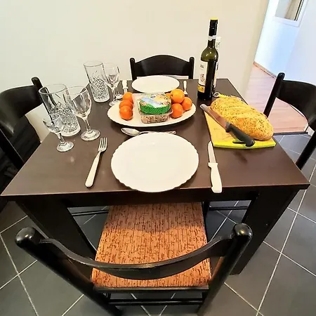 Inviting 7 Sleeps 4 Guests Lejlighed *