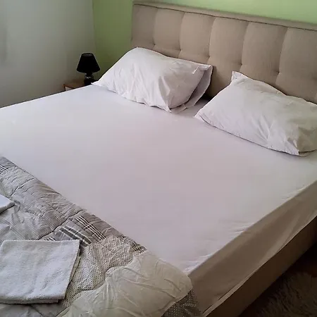 Inviting 7 Sleeps 4 Guests スプリト